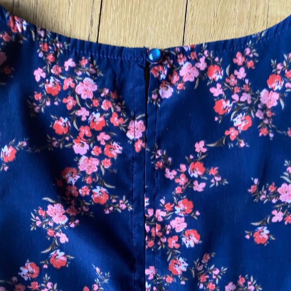 Navy Floral Old Navy dress - Picture 7 of 9